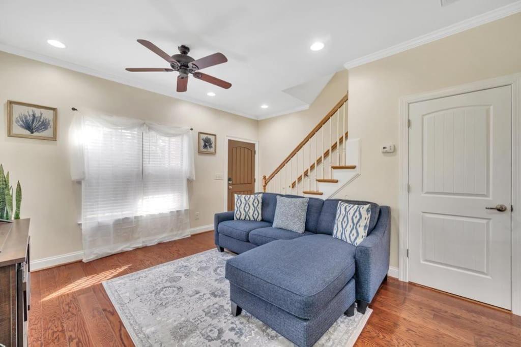 Cozy 2B Townhouse King Bed Free Parking Tv In Brs Concord Exterior foto