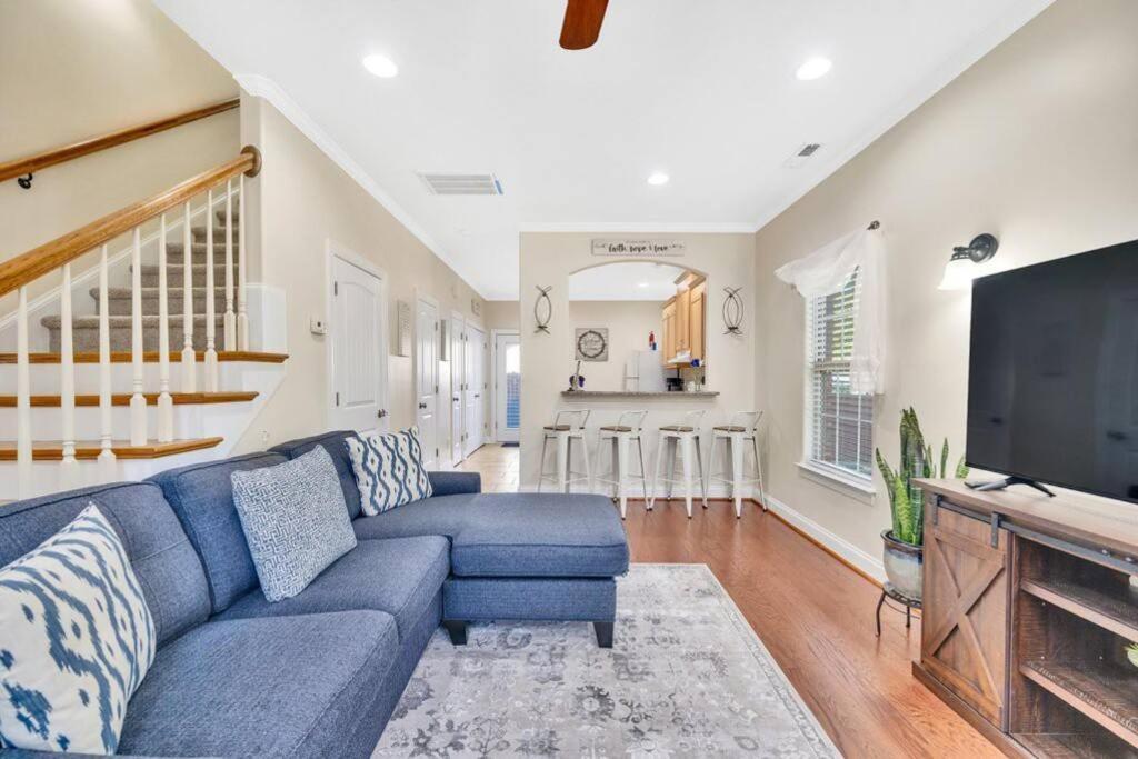 Cozy 2B Townhouse King Bed Free Parking Tv In Brs Concord Exterior foto