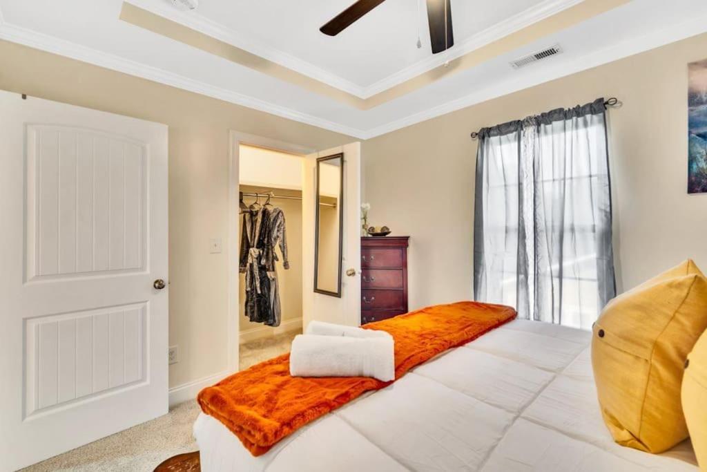 Cozy 2B Townhouse King Bed Free Parking Tv In Brs Concord Exterior foto